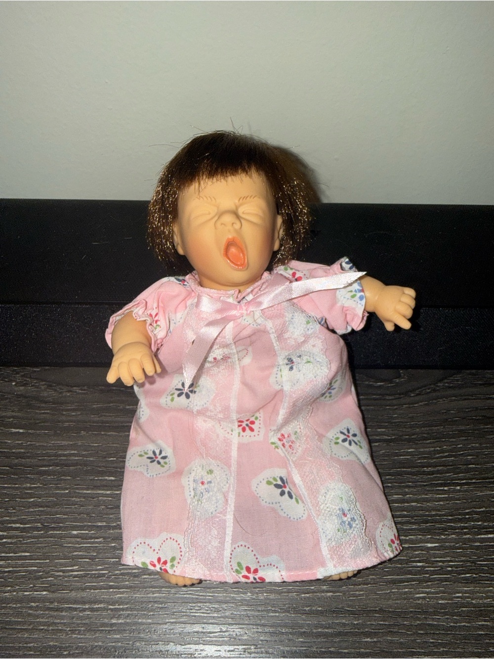 GI-Go 8” inch bean baby doll collectable expression yawn face pink dress